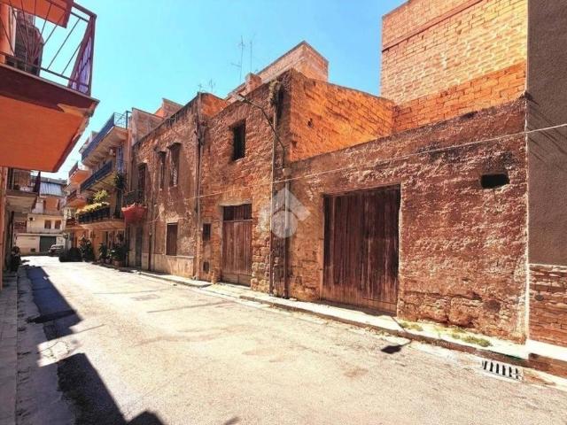 Palazzo in vendita a Casteldaccia, Sicilia