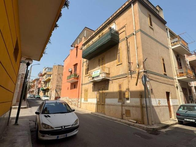 Palazzo in vendita a Casteldaccia, Sicilia