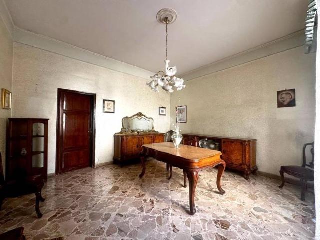 Palazzo in vendita a Casteldaccia, Palermo