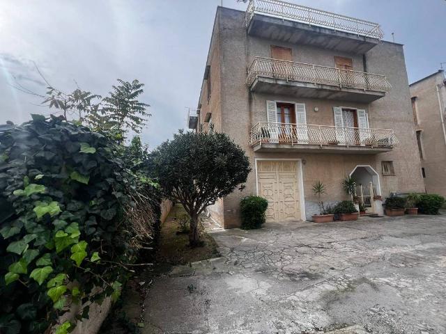 Palazzo in vendita a Casteldaccia, Sicilia