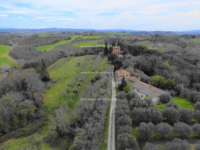 Palazzo in vendita a Unione dei Comuni Circondario dell'Empolese Valdelsa, Castelfiorentino