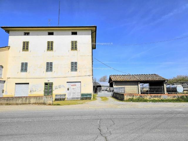 Palazzo in vendita a Unione dei Comuni Circondario dell'Empolese Valdelsa, Castelfiorentino