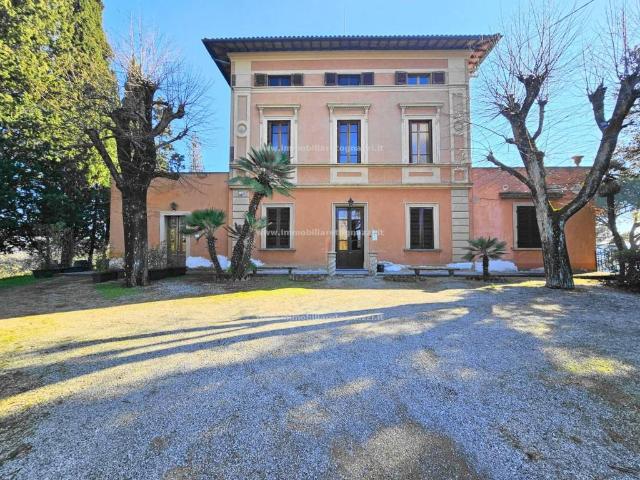 Palazzo in vendita a Unione dei Comuni Circondario dell'Empolese Valdelsa, Castelfiorentino