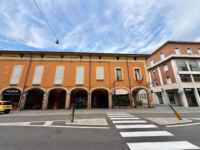 Palazzo in vendita a Unione dei comuni del Sorbara, Castelfranco Emilia