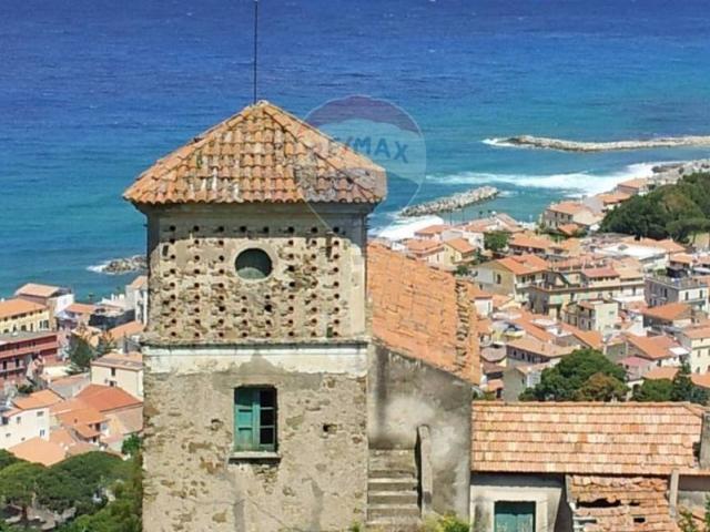 Palazzo in vendita a Castellabate, Salerno