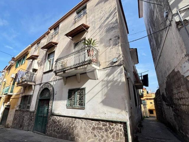 Palazzo in vendita a Privati, Castellammare Di Stabia