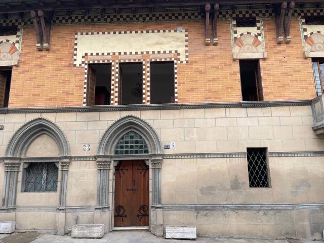 Palazzo in vendita a Tresinaro - Secchia, Re
