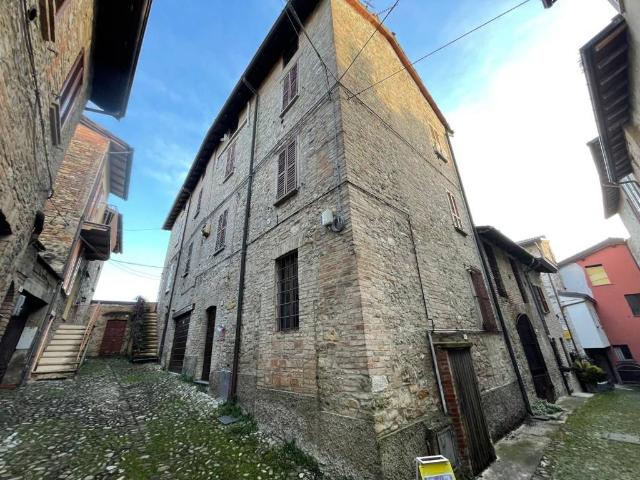 Palazzo in vendita a Castell'arquato, Reggio Emilia