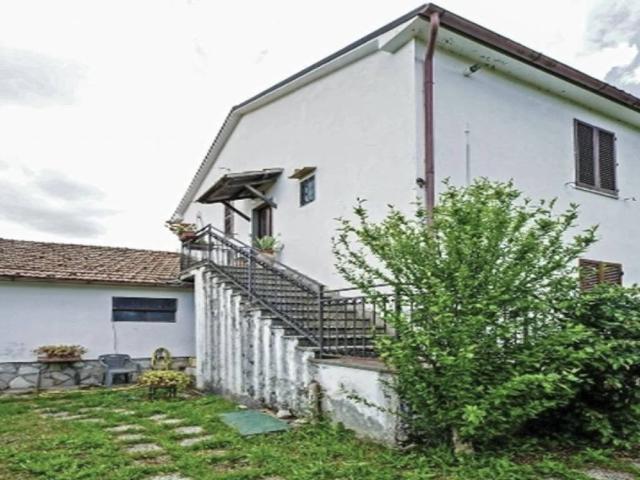 Palazzo in vendita a Unione dei Comuni Montani Amiata Grossetana, Castell'azzara