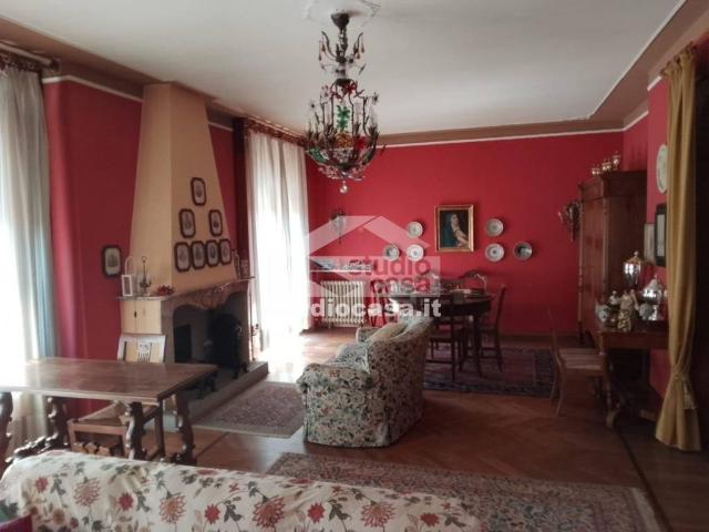 Palazzo in vendita a Castelleone, Cremona