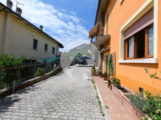 Palazzo in vendita a Appennino Reggiano, Re