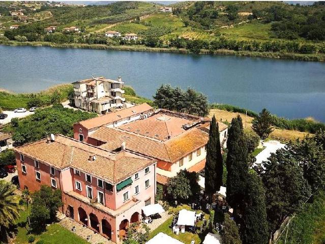 Palazzo in vendita a Castelnuovo Cilento, Campania