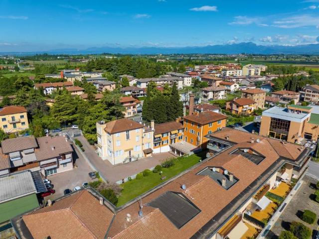 Palazzo in vendita a Castelnuovo Del Garda, Veneto
