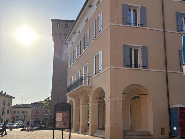 Palazzo in vendita a Unione di comuni Terre di Castelli, Castelnuovo Rangone