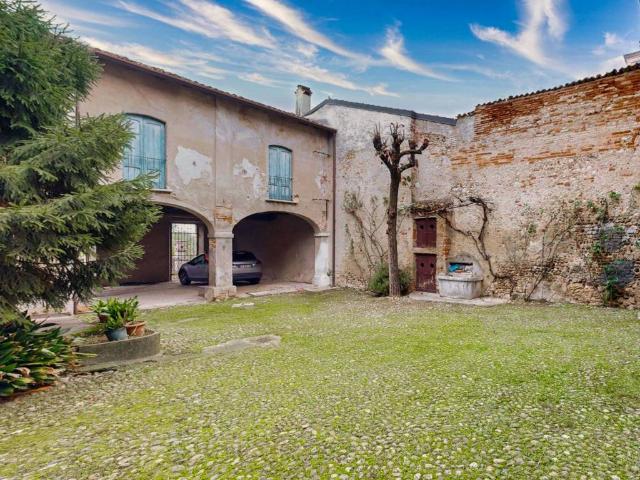 Palazzo in vendita a Castiglione Delle Stiviere, Lombardia