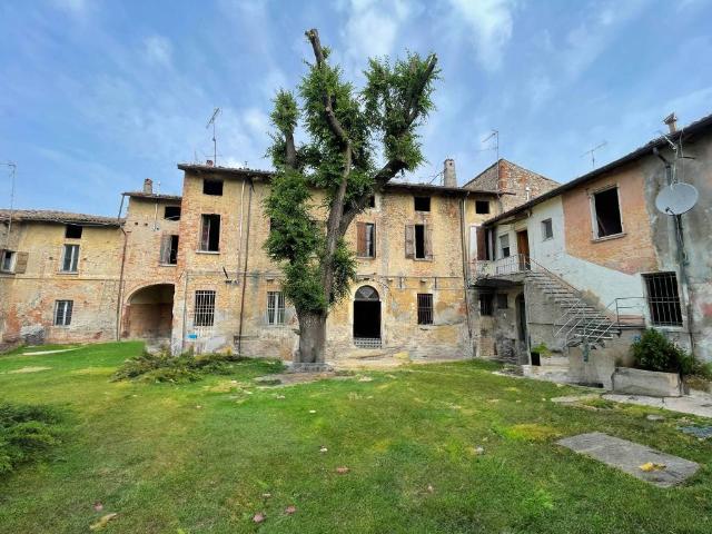 Palazzo in vendita a Castiglione Delle Stiviere, Lombardia
