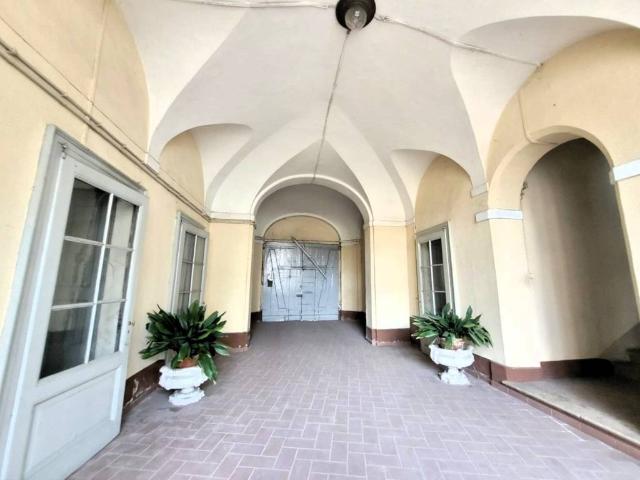 Palazzo in vendita a Castiglione Delle Stiviere, Lombardia