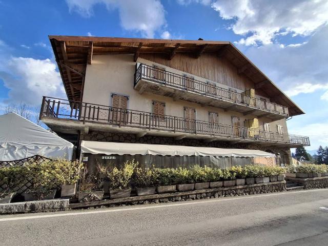 Palazzo in vendita a Dorga, Castione Della Presolana