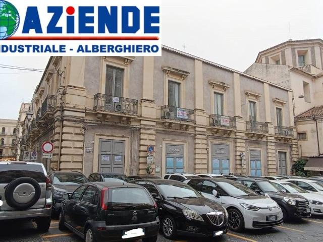 Palazzo in vendita a Centro storico, Catania