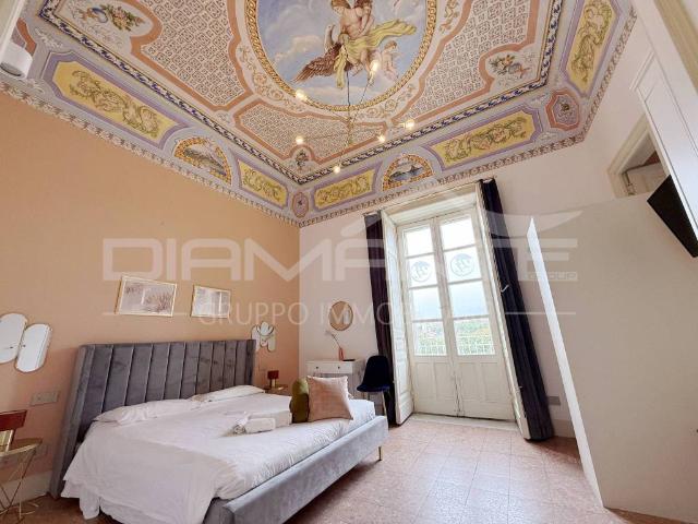 Palazzo in vendita a Centro storico, Catania