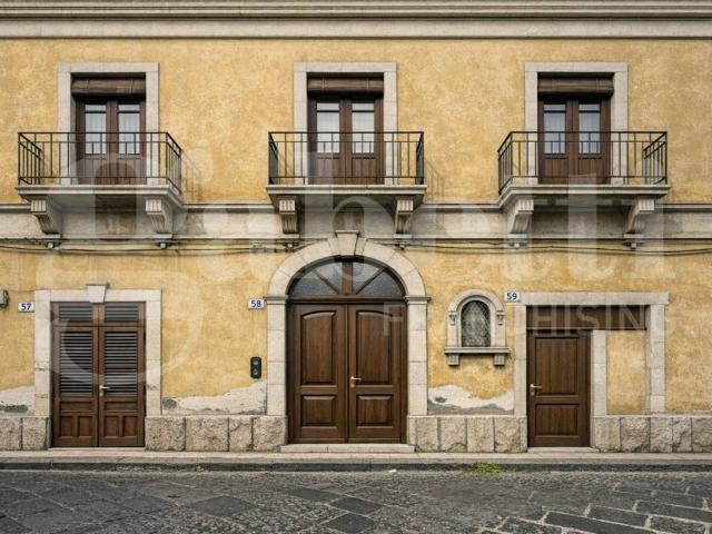 Palazzo in vendita a Centro storico, Catania