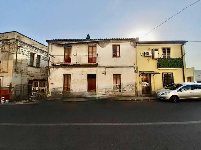 Palazzo in vendita a Dulcino, Calabria