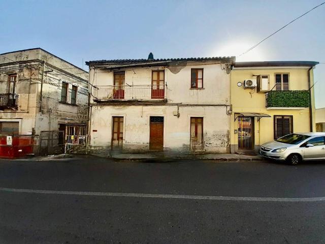 Palazzo in vendita a Dulcino, Calabria
