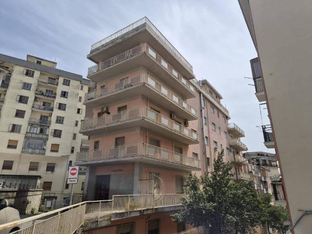 Palazzo in vendita a Pontepiccolo, Calabria