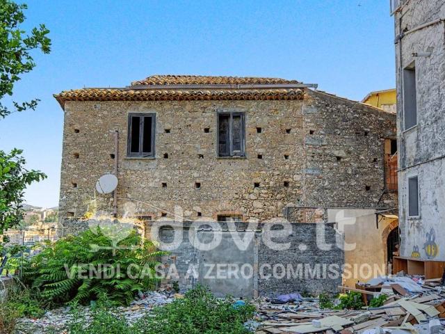 Palazzo in vendita a Sant'Antonio, Catanzaro