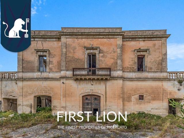 Palazzo in vendita a Puglia, Lecce