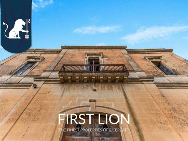 Palazzo in vendita a Puglia, Lecce
