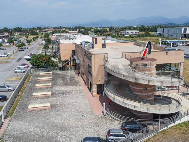 Palazzo in vendita a Calcinate, Lombardia
