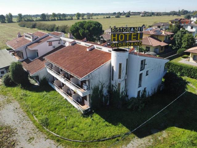 Palazzo in vendita a Malpaga, Cavernago
