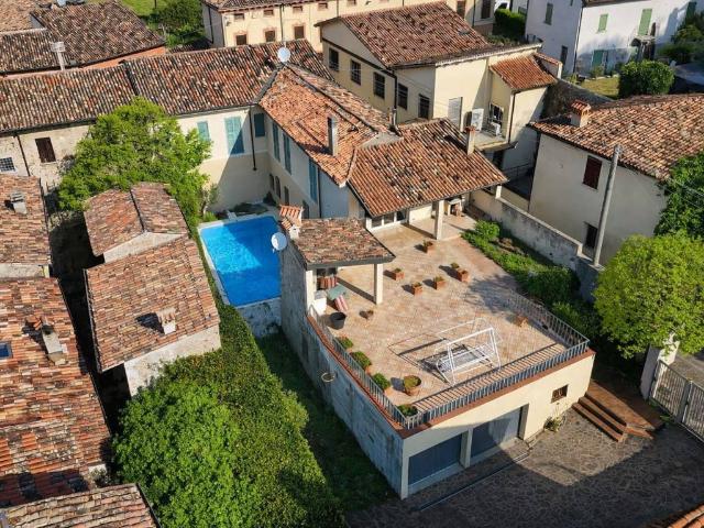 Palazzo in vendita a Cavriana, Lombardia