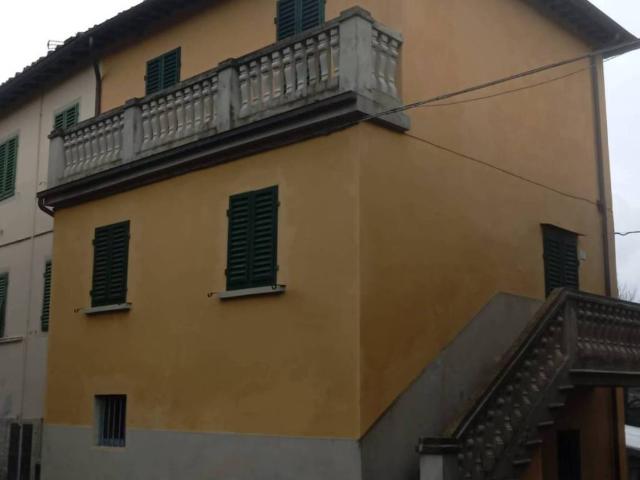 Palazzo in vendita a Montegonzi