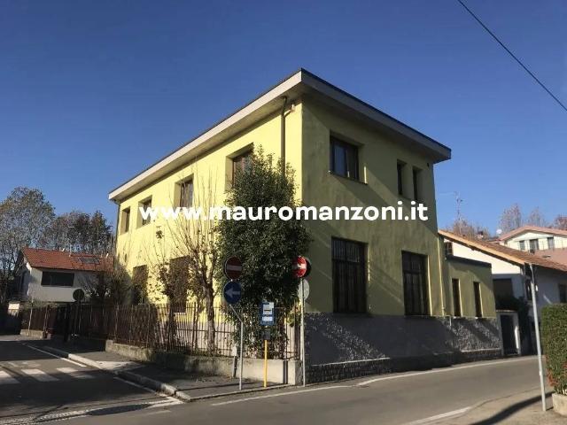 Palazzo in vendita a Cernusco Sul Naviglio, Lombardia