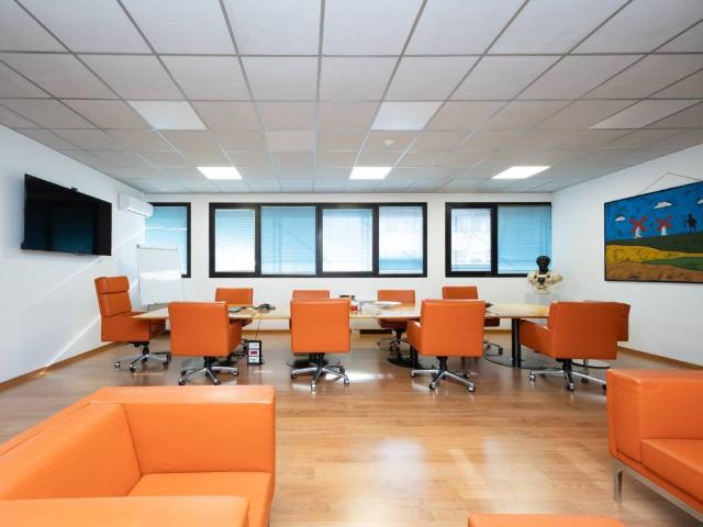 Palazzo in vendita a Cernusco Sul Naviglio, Lombardia