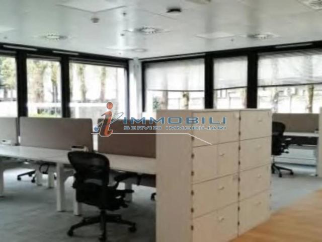 Palazzo in vendita a Ronco, Cernusco Sul Naviglio