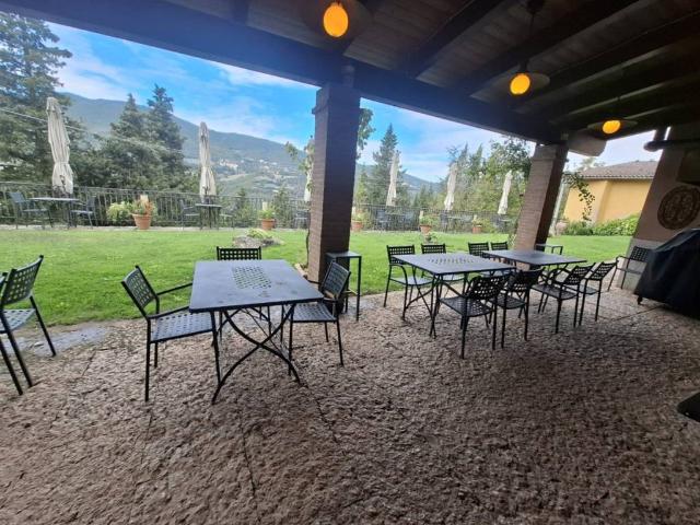 Palazzo in vendita a Borgo Cerreto, Cerreto di Spoleto