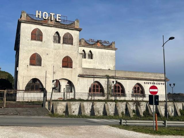 Palazzo in vendita a Vigna della Casa, Cerveteri