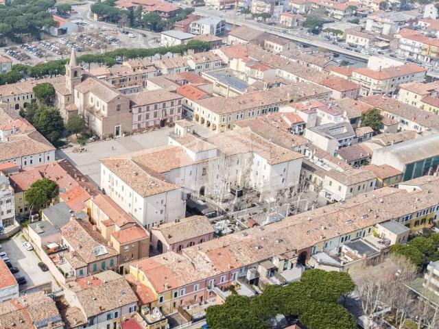 Palazzo in vendita a Cervia, Reggio Emilia