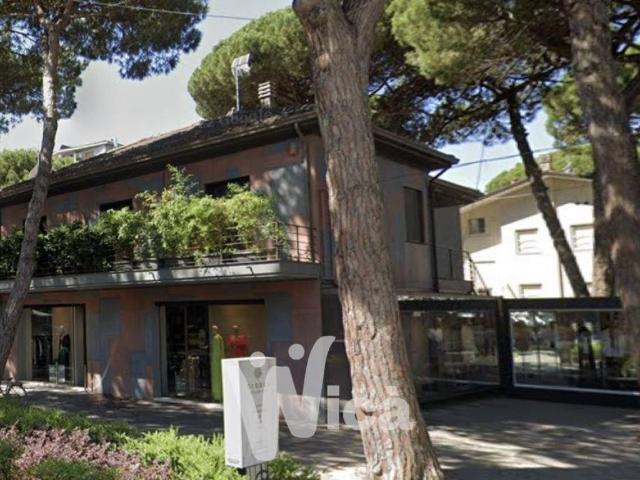 Palazzo in vendita a Milano Marittima, Cervia