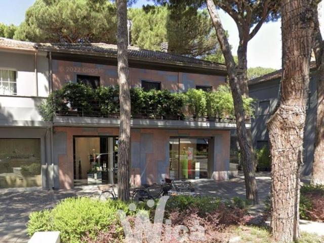 Palazzo in vendita a Milano Marittima, Cervia