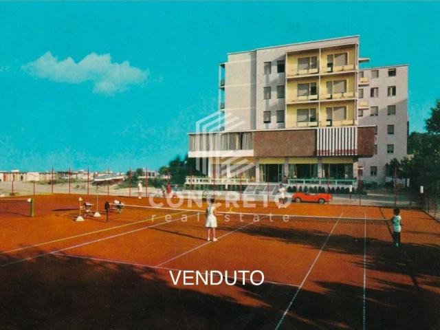 Palazzo in vendita a Milano Marittima, Cervia