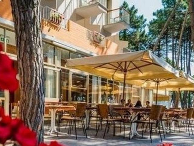 Palazzo in vendita a Milano Marittima, Cervia