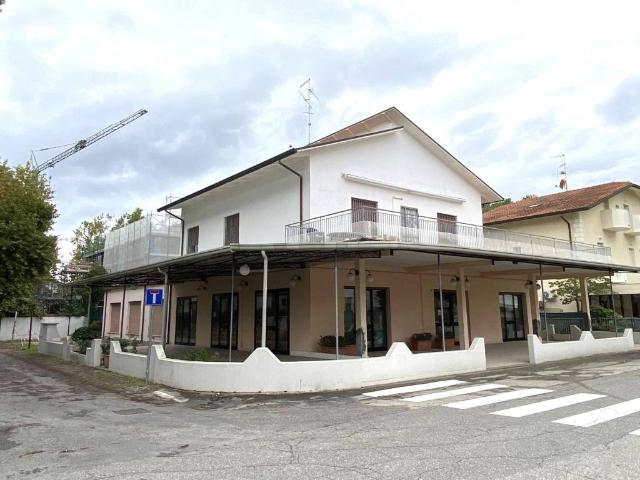 Palazzo in vendita a Cervia, Reggio Emilia