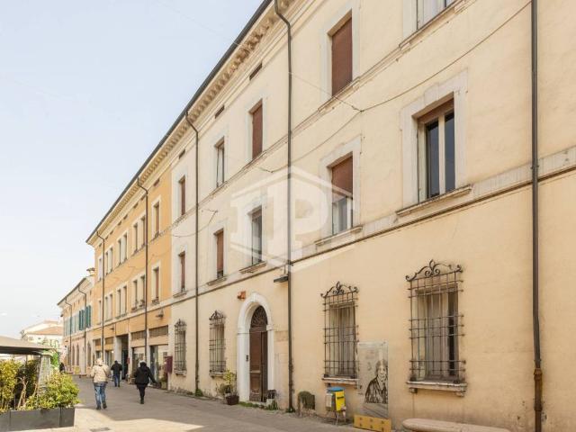 Palazzo in vendita a Cervia, Reggio Emilia