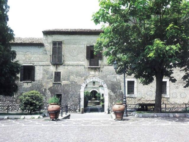 Palazzo in vendita a Cervinara, Campania
