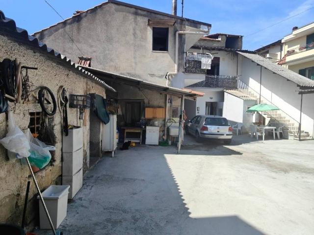 Palazzo in vendita a Cesa, Campania