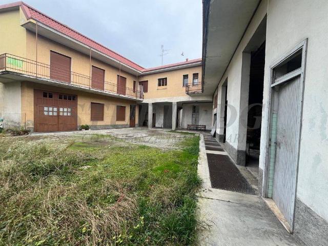 Palazzo in vendita a Cesano Maderno, Binzago